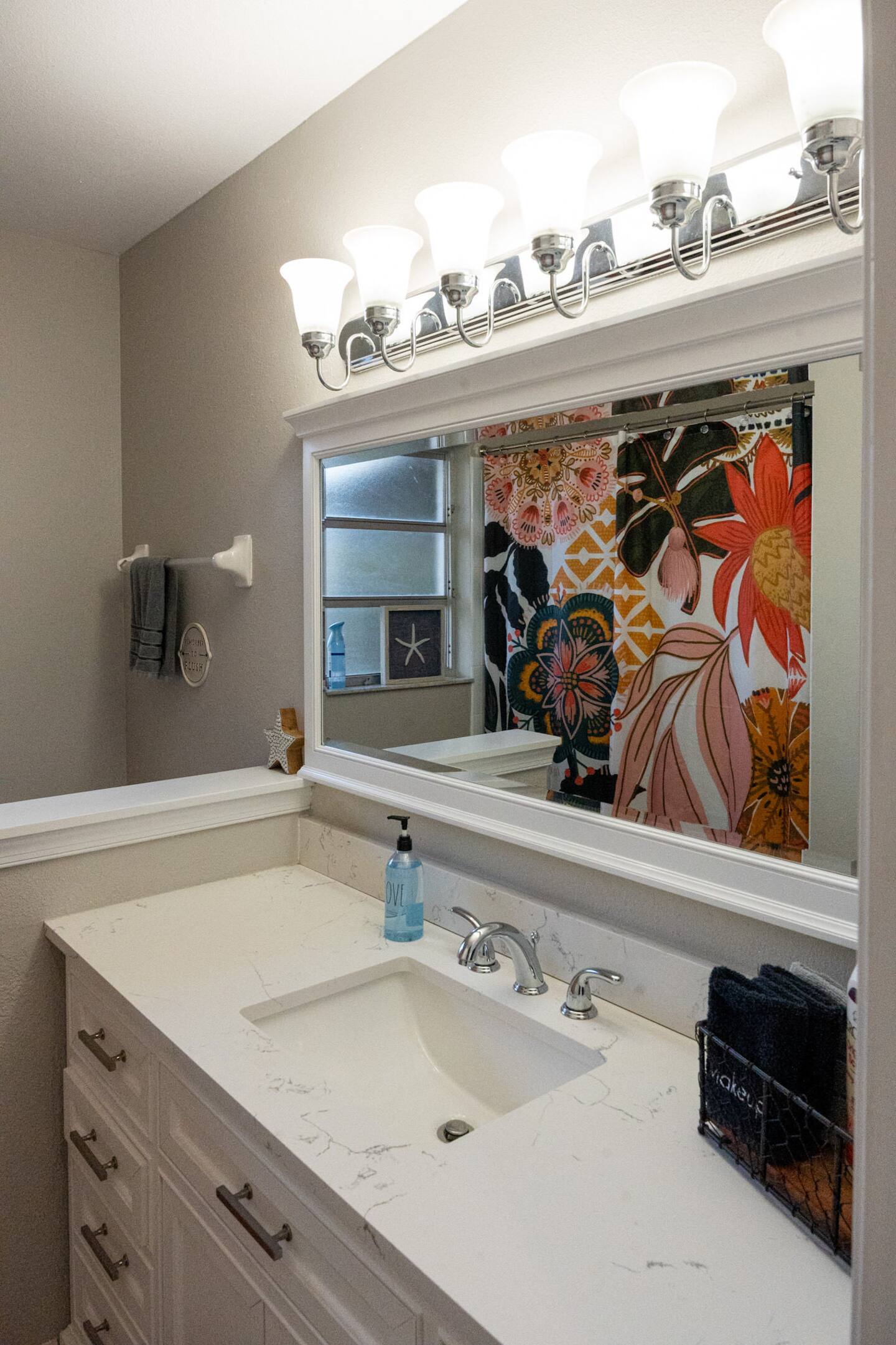 Furnished rental main bathroom
